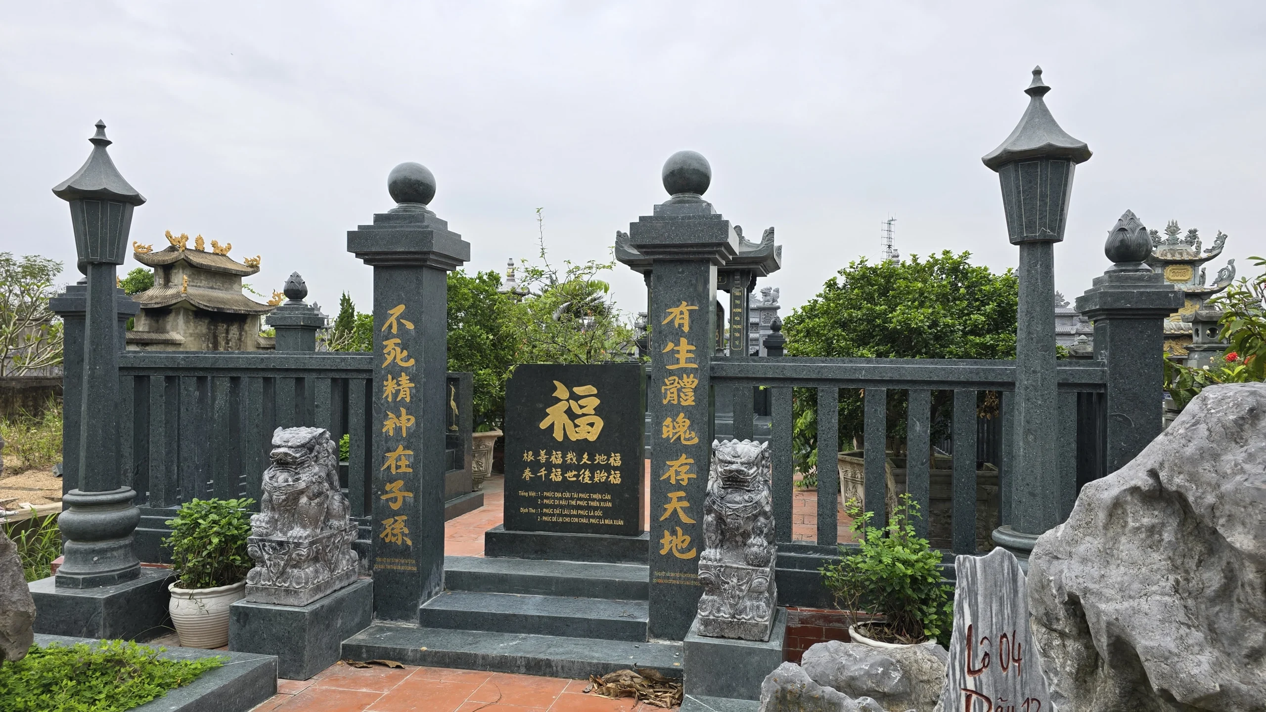 Khu lăng mộ - KLM6
